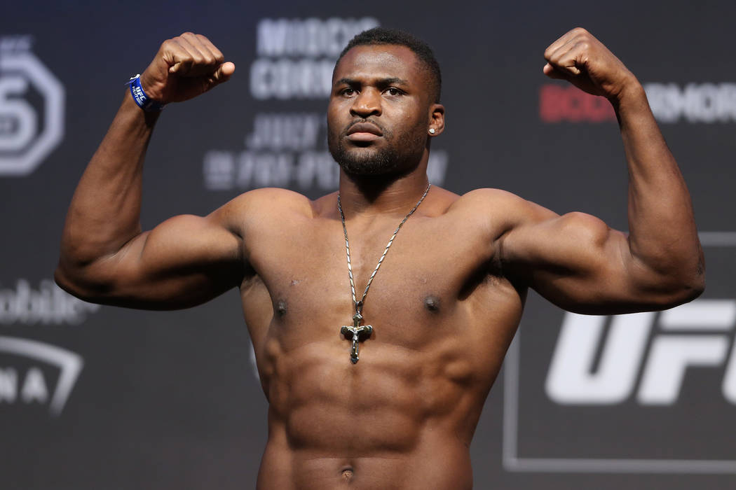 Velozes e Furiosos 9 - Francis Ngannou é um lutador francês-camaronês de MMA, que atualmente compete na divisão peso-pesado do Ultimate Fighting Championship.