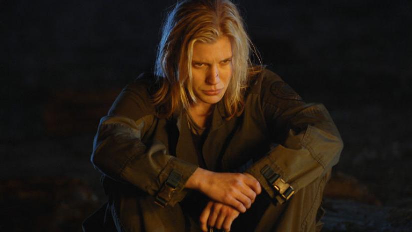 Katee Sackhoff como Starbuck